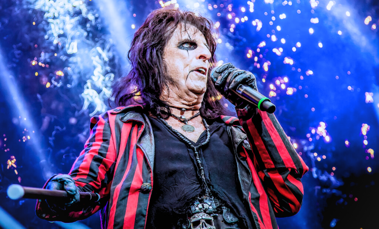 Alice Cooper Net Worth, Biography, Age, Height, Weight, Kids, Family, Later life & Much more